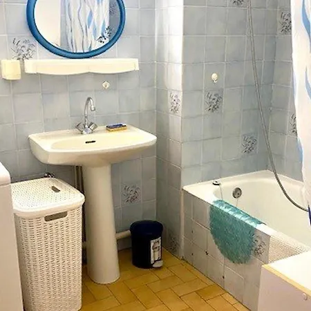 F2 Avec Balcon A Amelie-les-bains - 2 Couchages, Animaux Acceptes, Bien Equipe - Fr-1-703-64 *